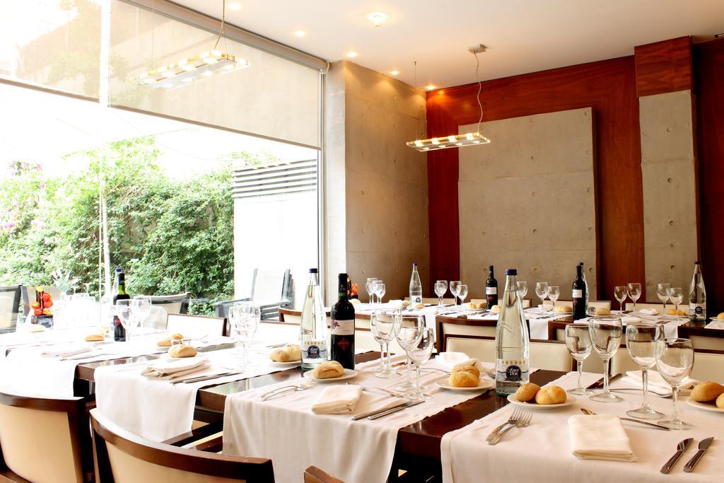 Hotel Evenia Rossello Barcellona Esterno foto