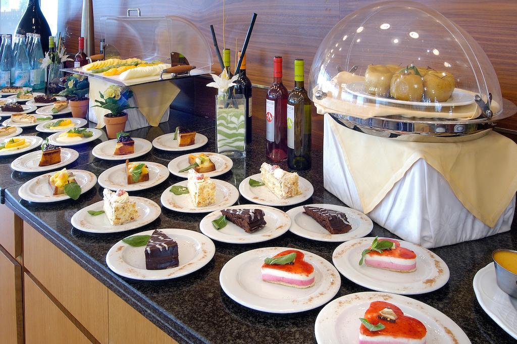 Hotel Evenia Rossello Barcellona Fast Food foto
