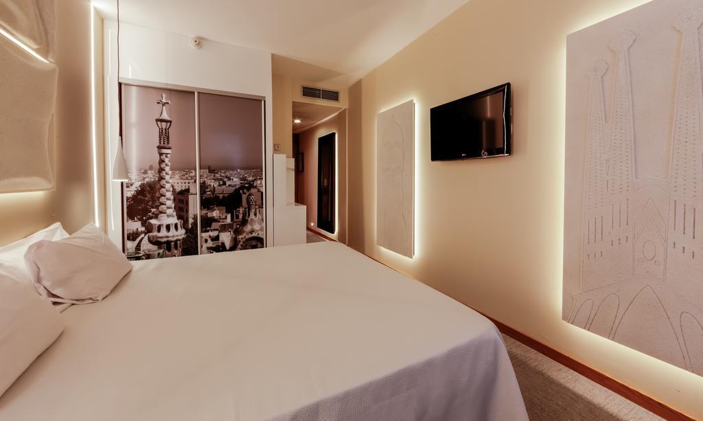 Hotel Evenia Rossello Barcellona Esterno foto