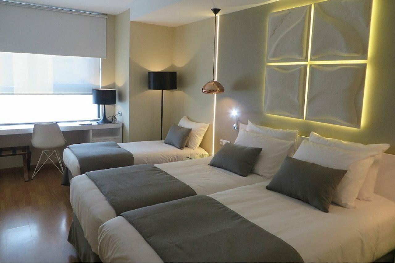 Hotel Evenia Rossello Barcellona Esterno foto